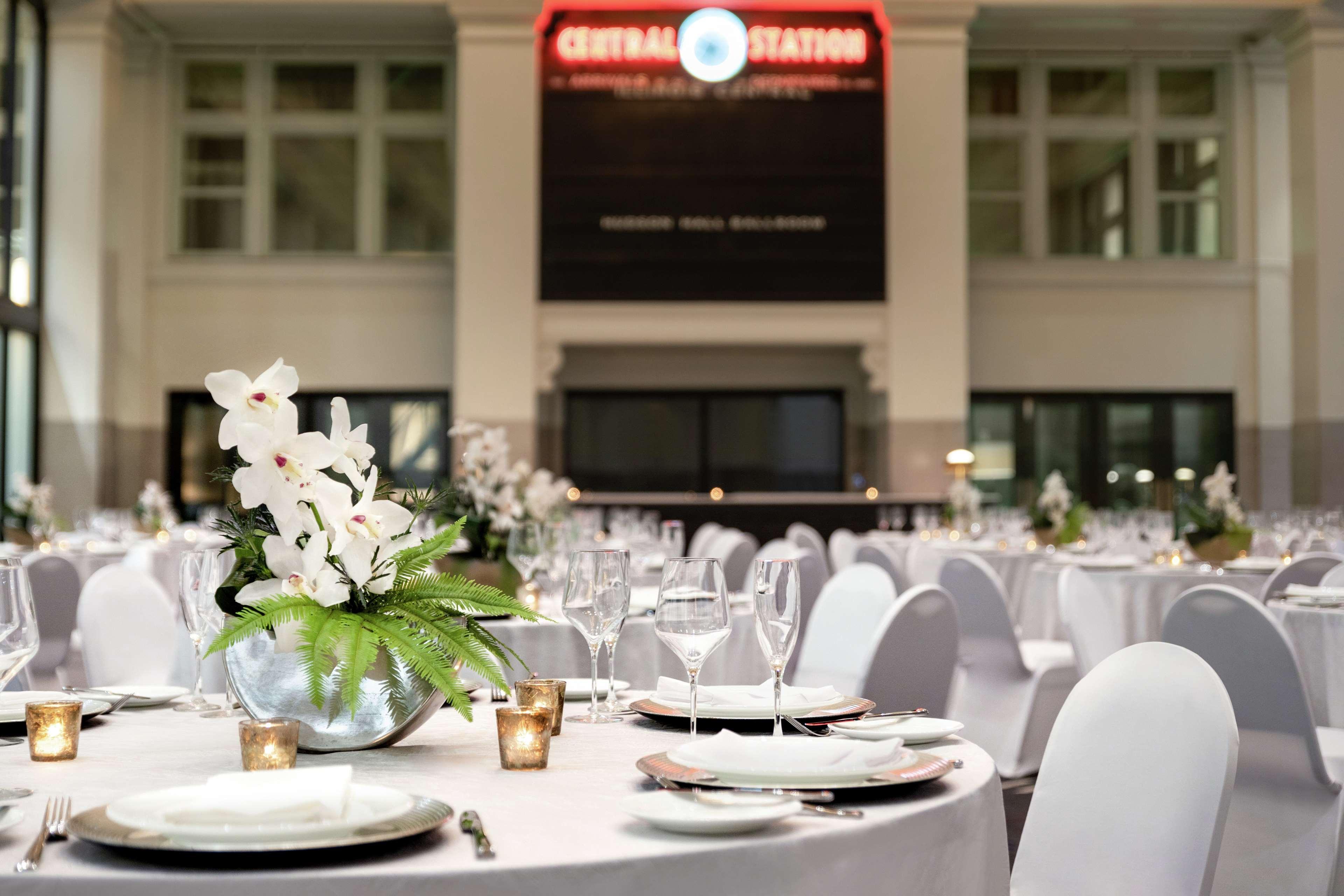 The Central Station Memphis, Curio Collection By Hilton Luaran gambar