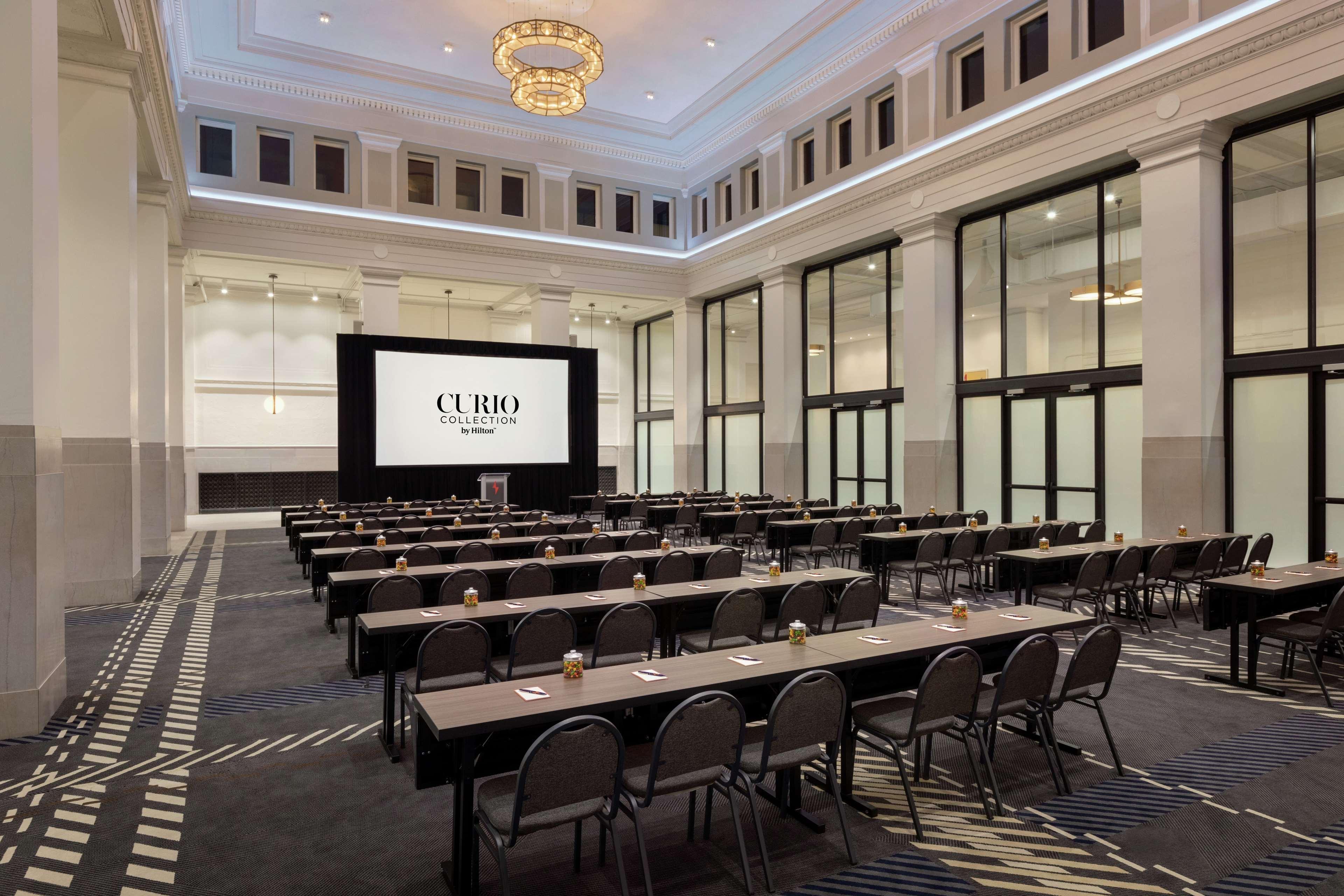 The Central Station Memphis, Curio Collection By Hilton Luaran gambar